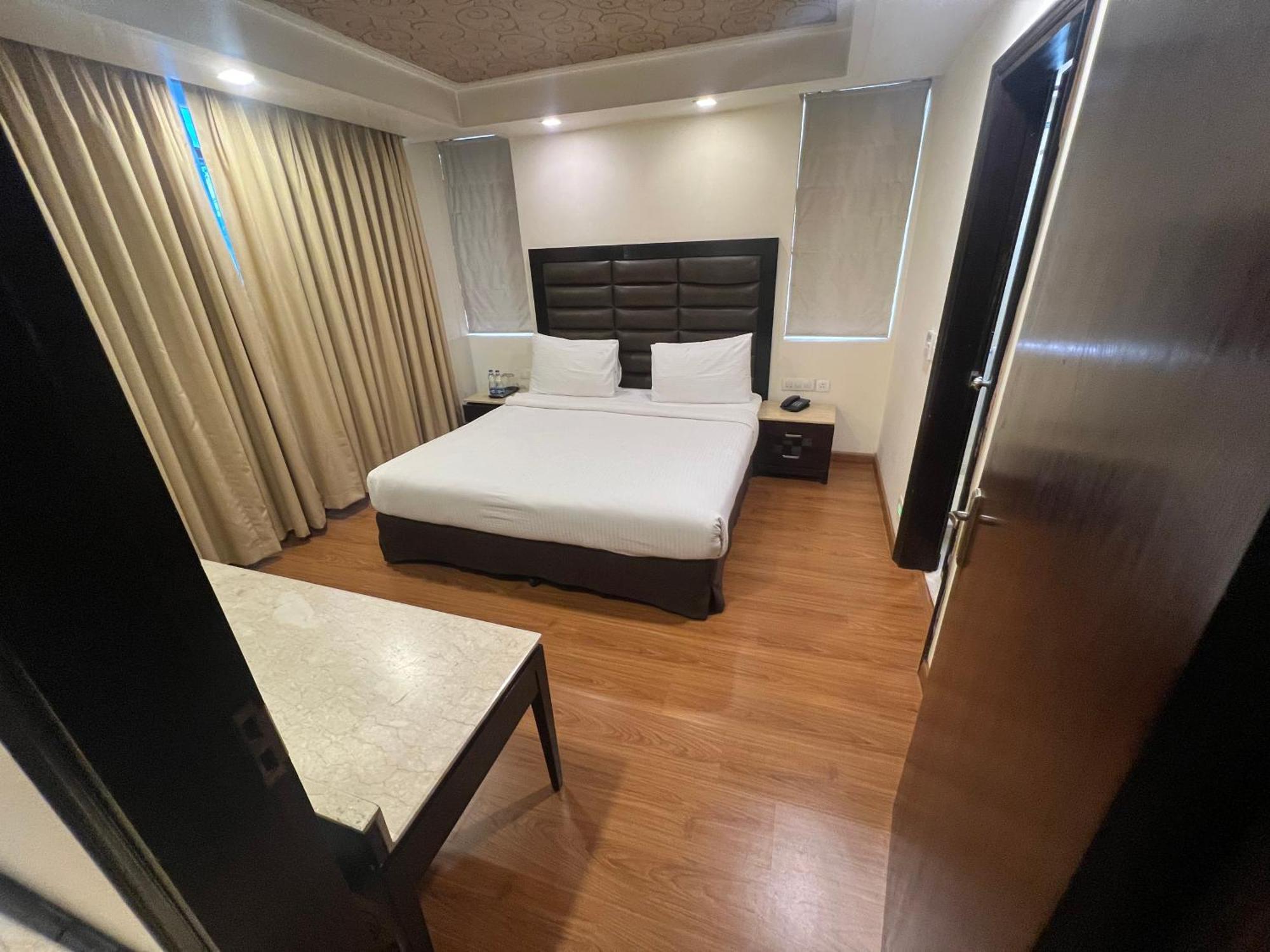 Madhuban Hotel , Yeni Delhi Dış mekan fotoğraf